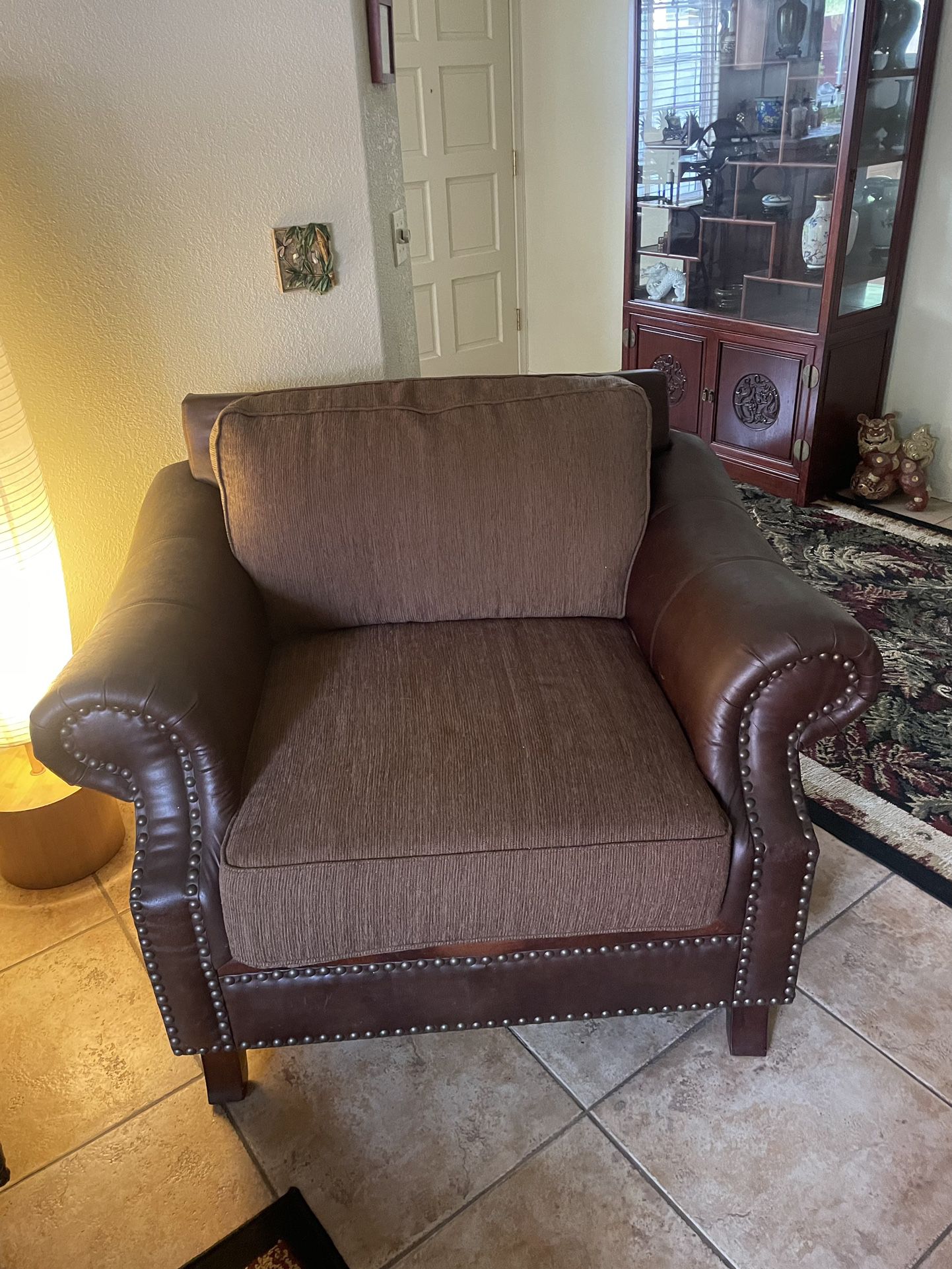 Oversize leather and fabric chair
