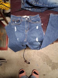 GIRLS LEVIS STRAIGHT LEG