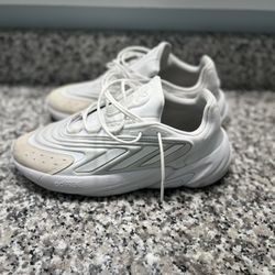 Adidas Ozelia Size 9.5 Condition 8/10 