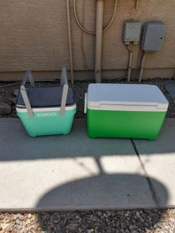 2 different Igloo Ice Chest Coolers $15-$20 each See All Photos Read Description