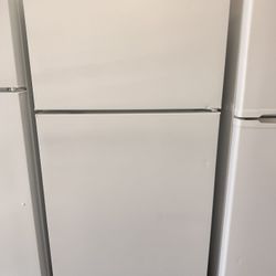 Hotpoint Refrigerator -Top Freezer Fridge ALKA#8116