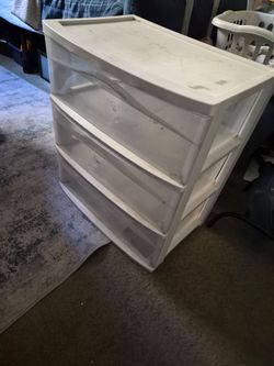 3 drawer plastic dresser thing
