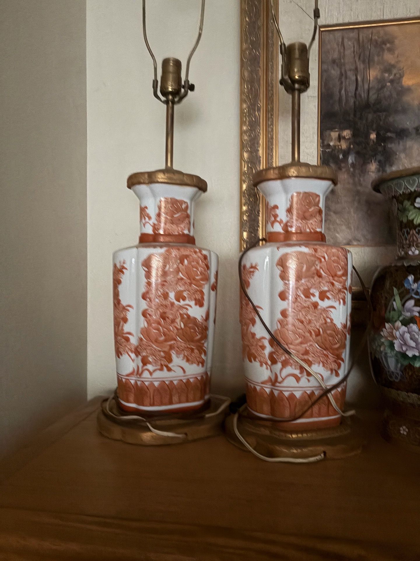 Mid 20th Century Chinoiserie Porcelain Table Lamp