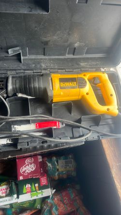 Dewalt reciprocating Saw W Cord
