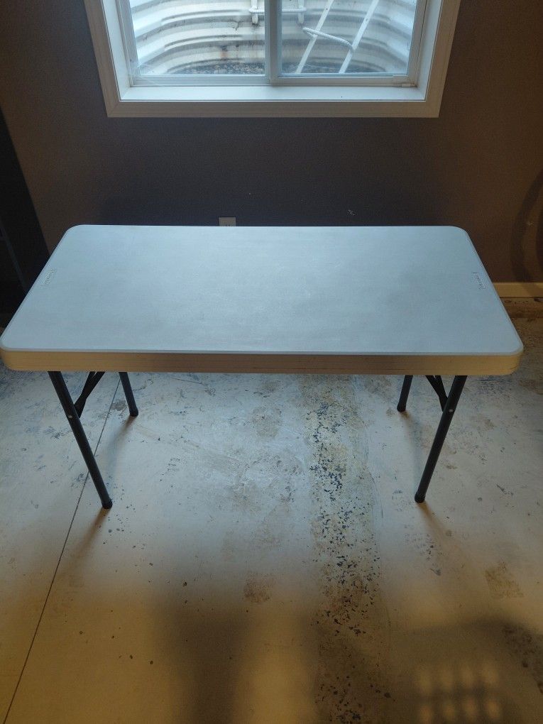Folding Table