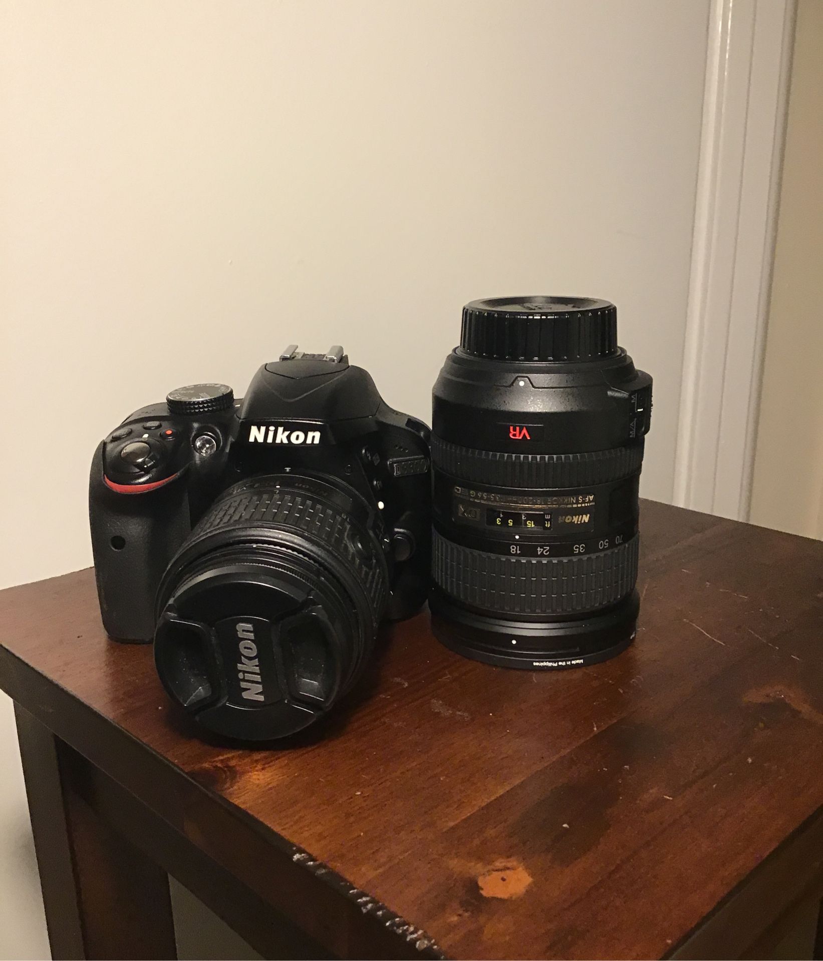 Nikon d3300 camera with extra lens!