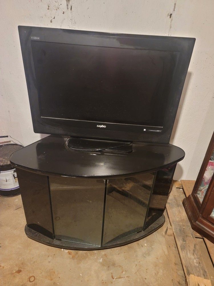 Old TV With TV Stand