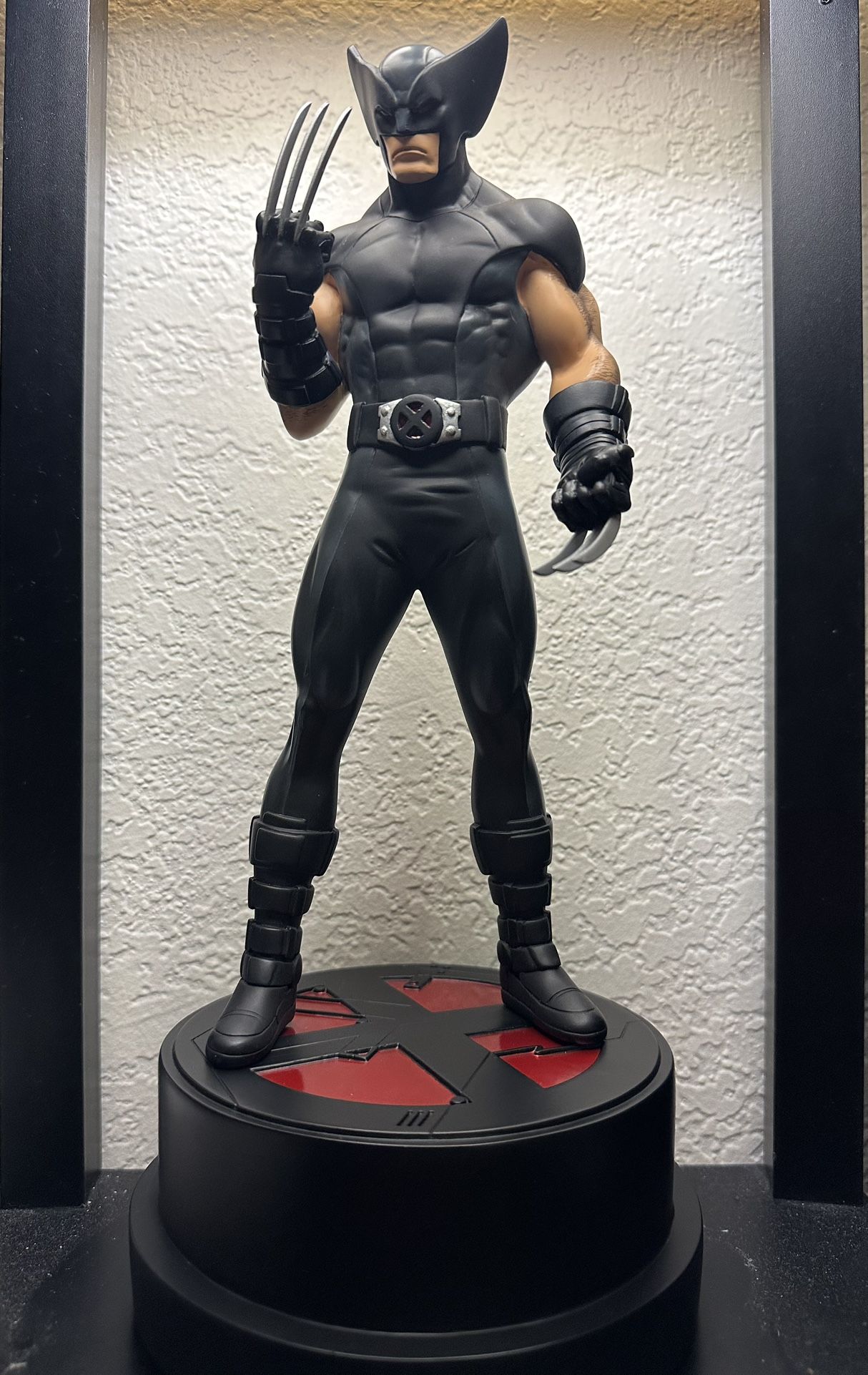 Wolverine Statue