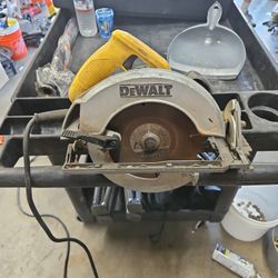For Sale Dewalt  Saw 