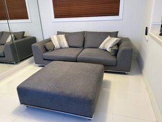 Couch set