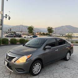 2016 Nissan versa sv 4D sedan clean title