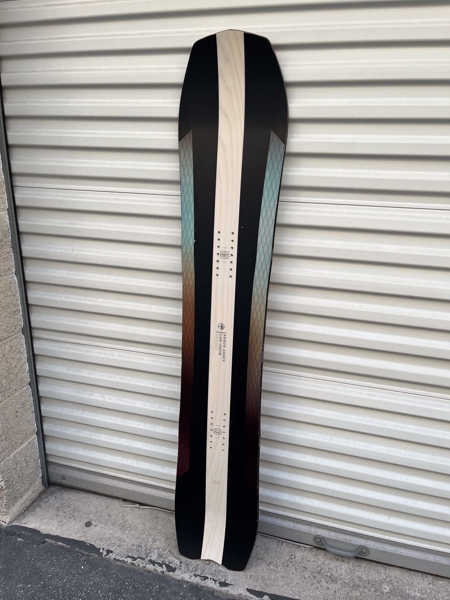 nice Arbor Bryan Iguchi Annex snowboard 156