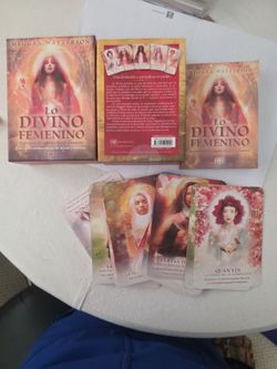 Spanish book and 53 cards