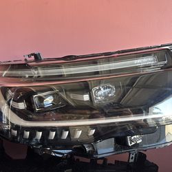 2025 Ford Explorer Platinum LED Headlight RH Passenger Side OEM