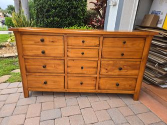 Dresser / Mission style 10 drawer