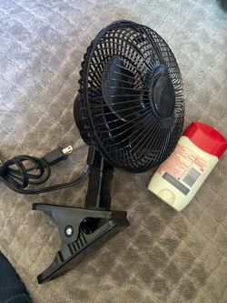 Small fan with clip Small fan with clip