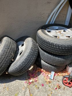 Tires with rims