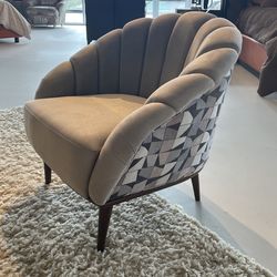 Accent Chair 