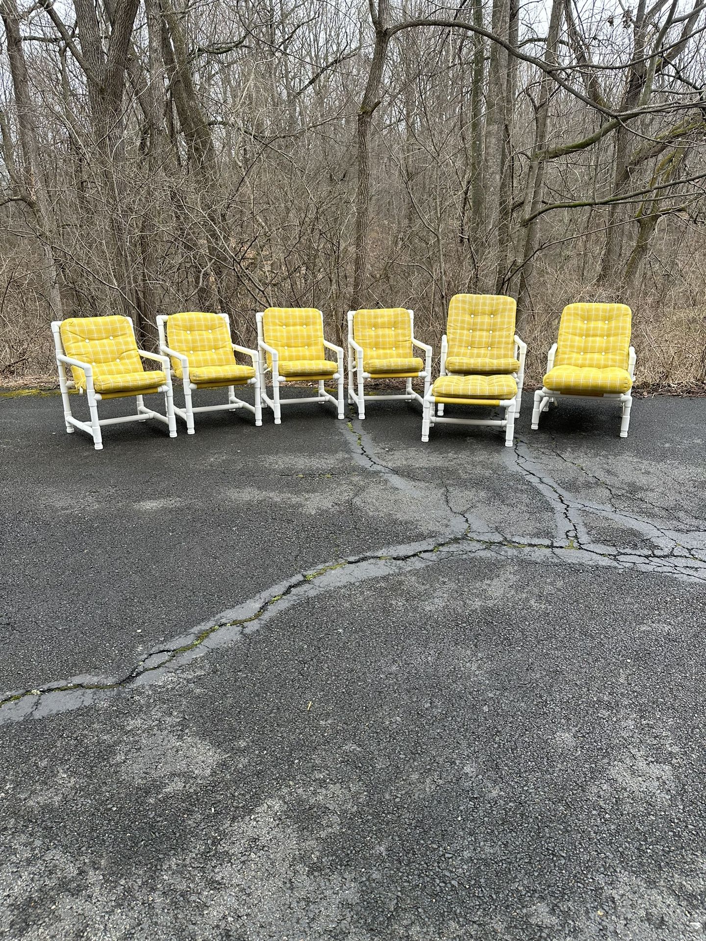 Beautiful Outdoor Patio Set PVC Yellow Cushions (7) Pieces