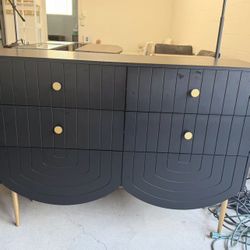 Vanity Table with 6 Drawers
