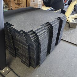 30 Pcs 11mm 19.7" X 19.7" RUBBER Gym Floor Mat Commercial Interlocking Puzzle Tiles