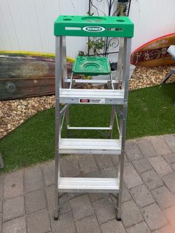 WERNER 4’ LADDER