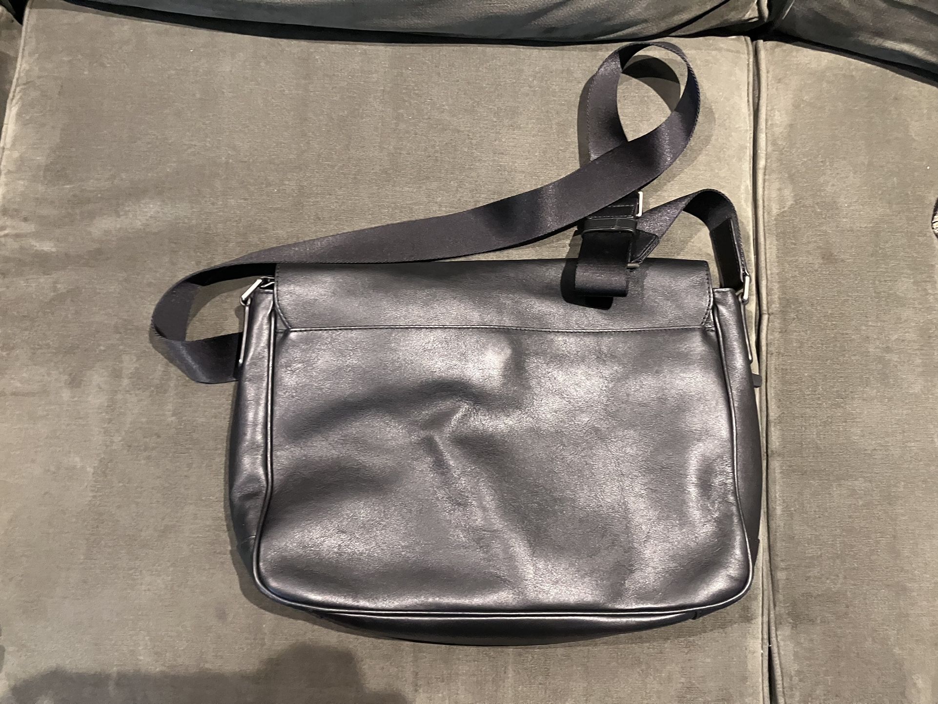 Michael Kors Leather Messenger bag  