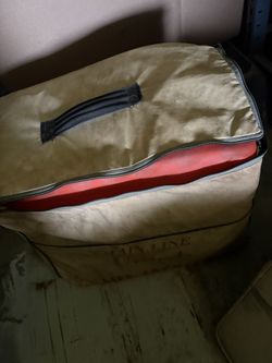 Six Lifejackets With Carrying Case boating