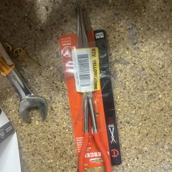 Titan 11" Flat Nose Pliers
