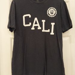 Cali Old Navy Tee Shirt Size M