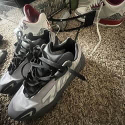 Yeezy 700