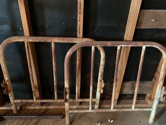 Grandma’s Iron Single Bed Frame with Rails