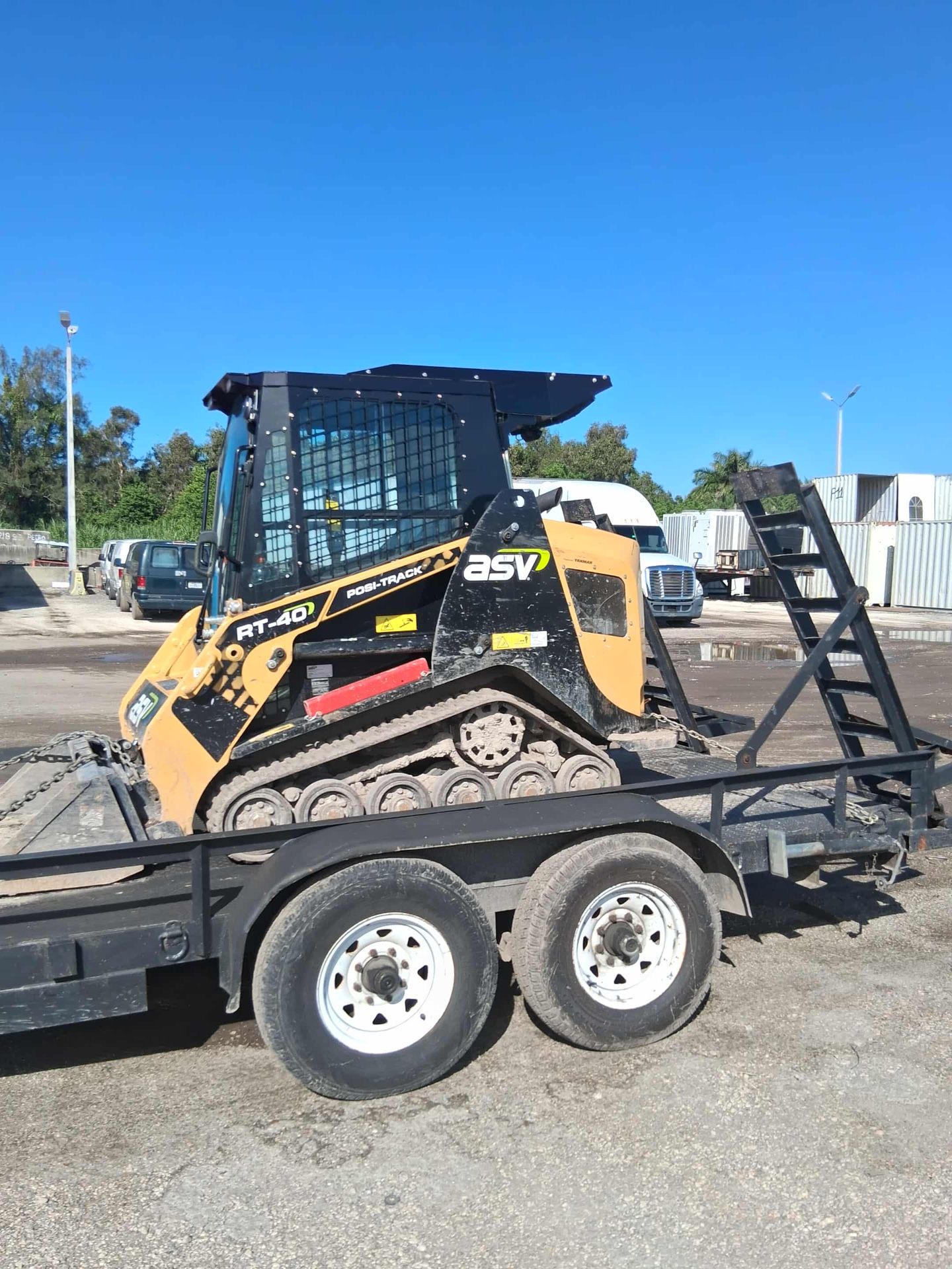 Bobcat Excavadora Volteó