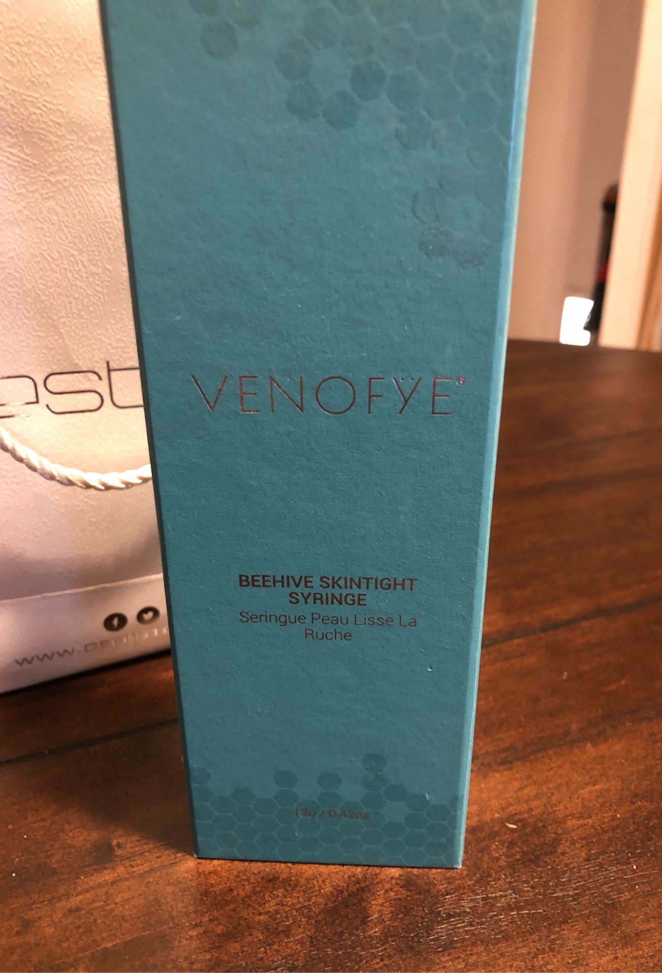 Brand new Venofye Beehive skin tight syringe