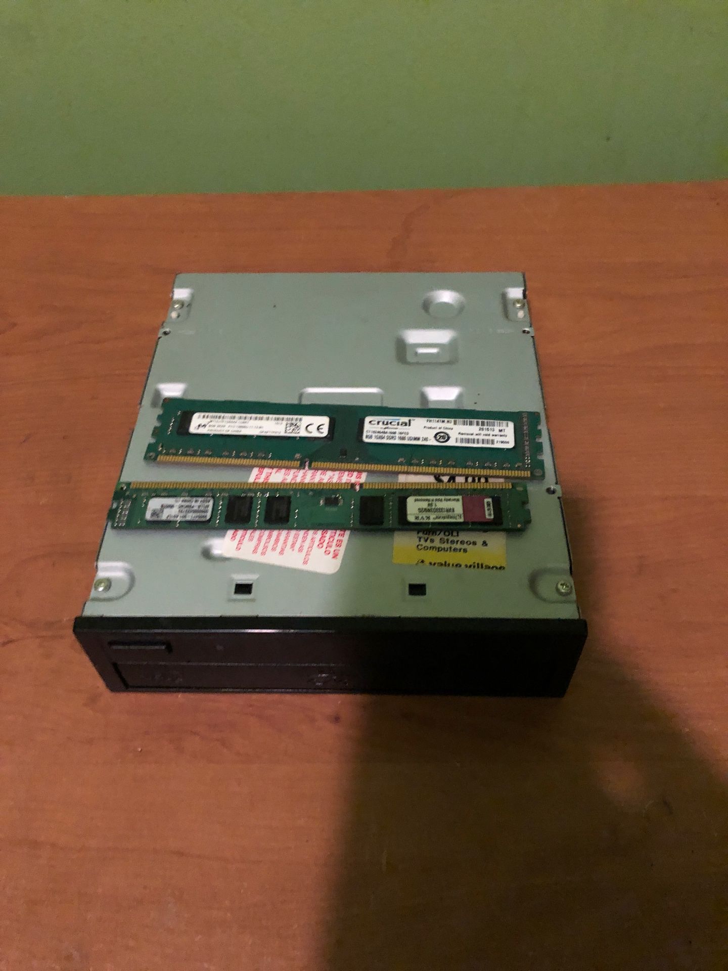 Cd disk drive for computer