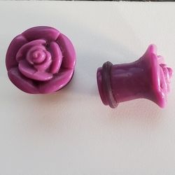 0g Plastic Purple Plugs