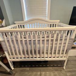 Delta Baby Crib With Mattress 