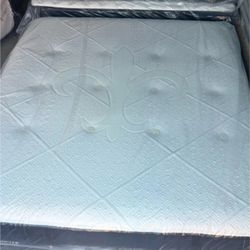 🔴DISPLAY | CALIFORNIA KING SIZE | 15’ MEDIUM MATTRESS | STEARNS & FOSTER 