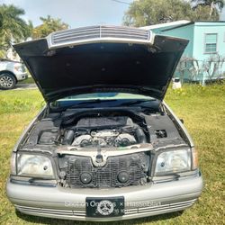 Mercedes Engine 5.0  V-8  1997