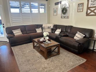 Free reclining couch/sofa.