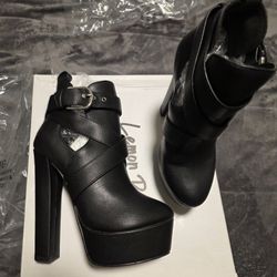 New High Heels Booties Size 6