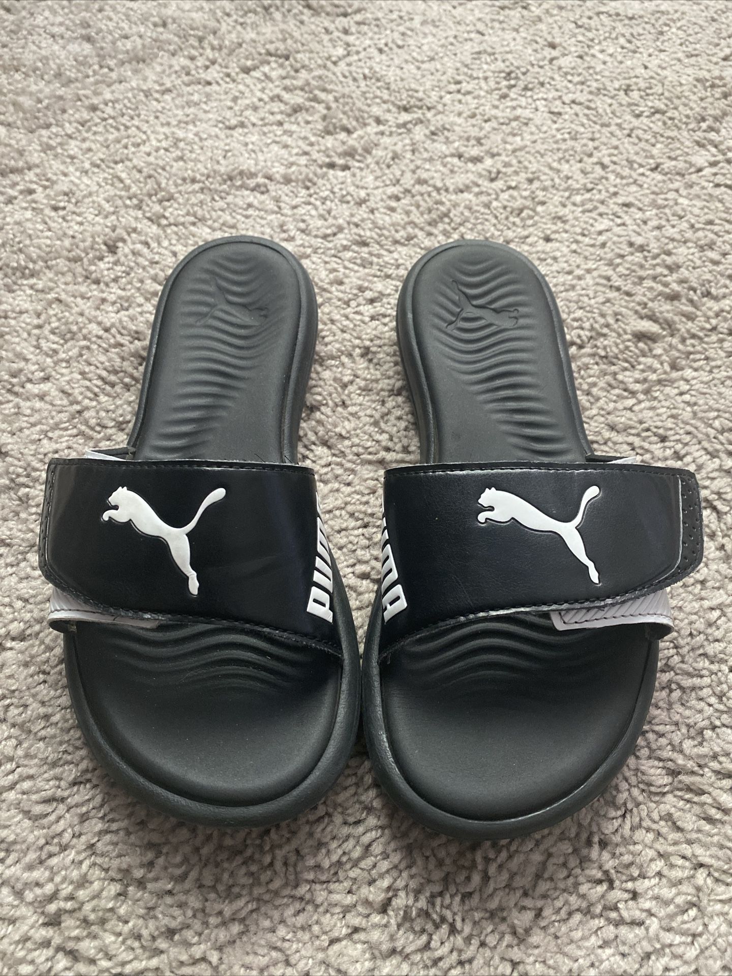 PUMA Slides Size Small 5/6