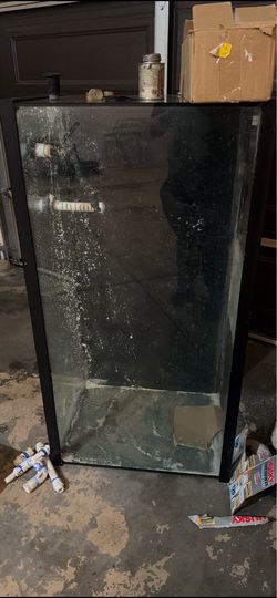 Aquarium tank 90