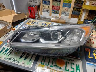 16-17 Honda Accord Left Driver Side Headlight w/LEd Drl Original