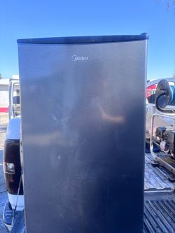 Minie Fridge
