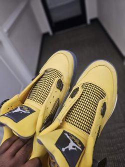 Air Jordan 4 Retro "Lightning" 2021 Tour Yellow, Size 11.5, Professionally Refurbished