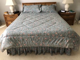 Queen comforter set