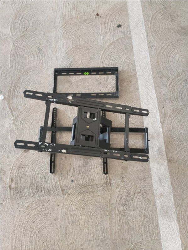 3 big screen wall mounts
