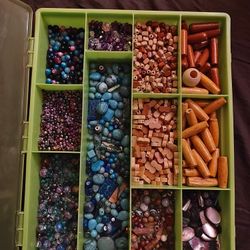 Beads bulk bundle - 4000+ - 3.5 pounds