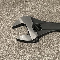 24” Adjustable Wrench 